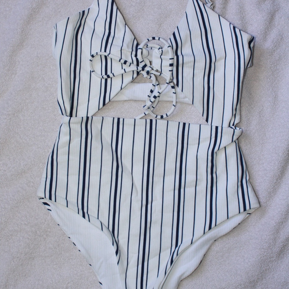 Tavik CAM One Piece Small NWT